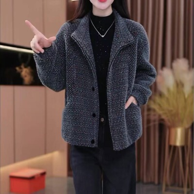 高级贵妃绒洋气减龄保暖时髦外套中年妈妈2025秋冬新款修身上衣女
