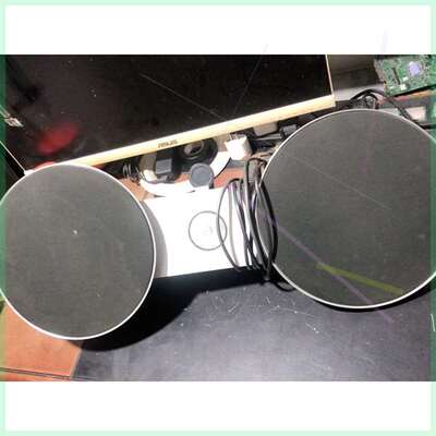 议价beosound 8 通电没动静 脚断了一个 左边铝