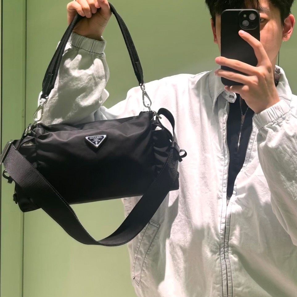 新款邮差单肩斜挎包大容量休闲男男士包袋