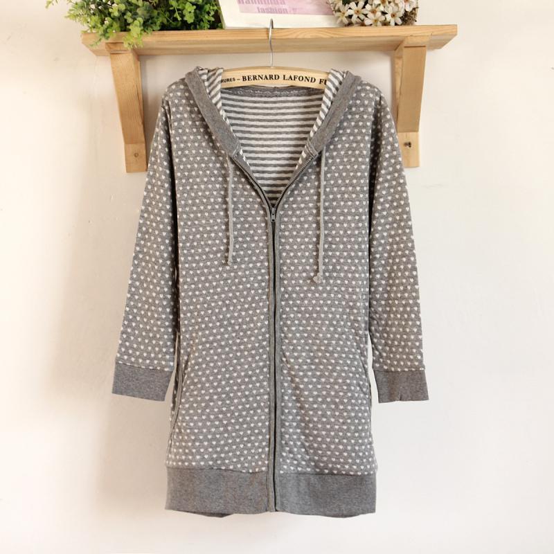 秋装时尚甜美彩点多色连帽卫衣