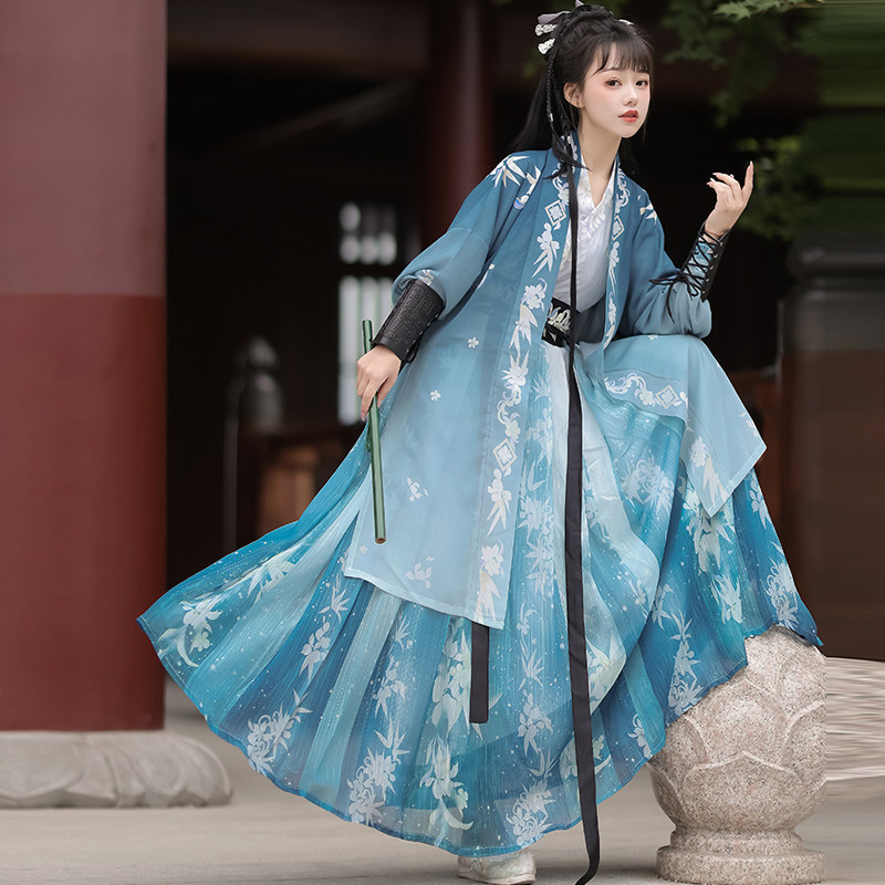 裳荷坊2023夏雪纺重工刺绣武侠风