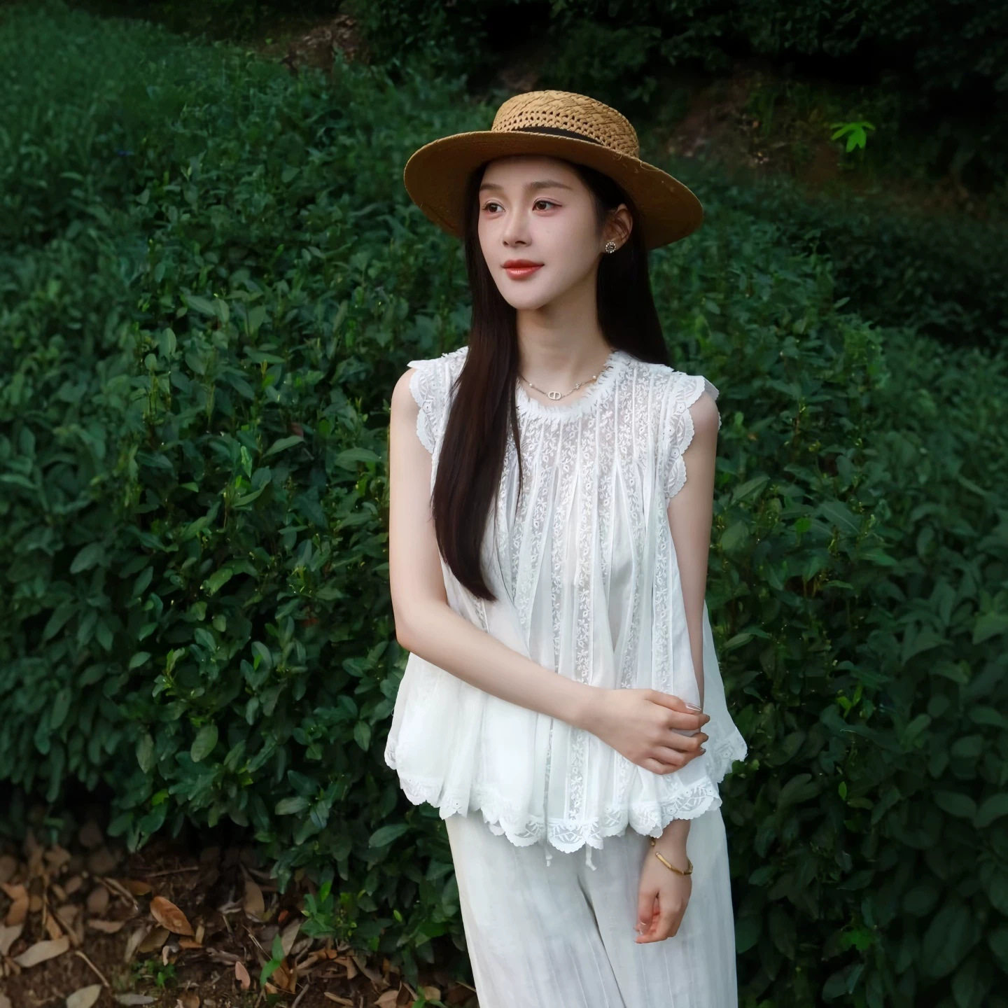 法式苎麻无袖蕾丝拼接娃娃衫