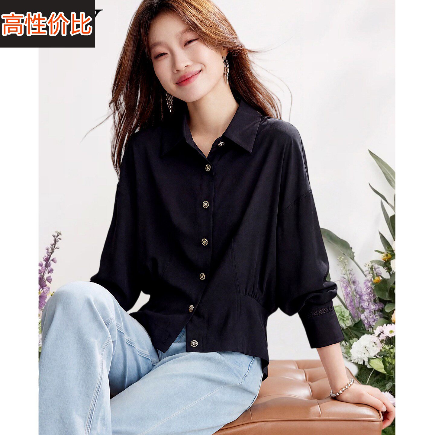 2026春装新款黑色收腰显瘦短款洋气衬衫微胖极简风优雅通勤上衣女