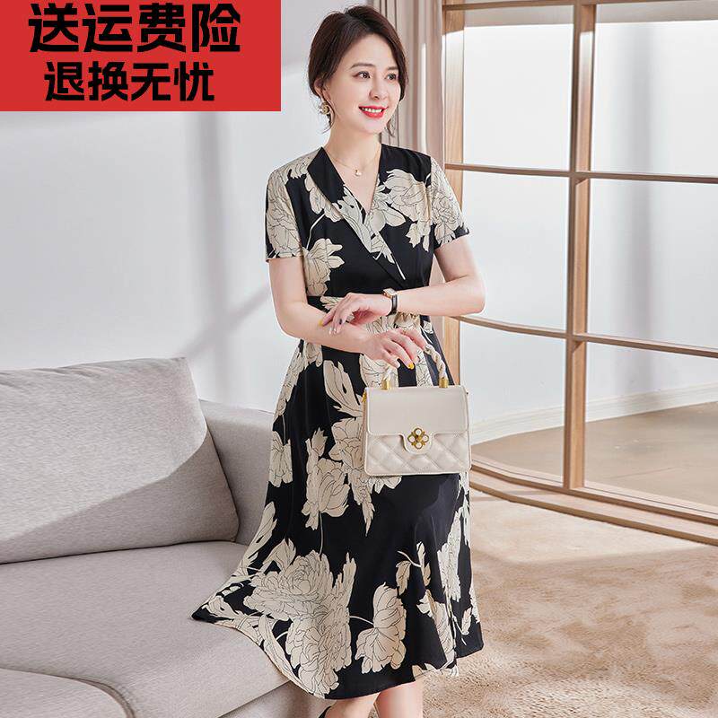 中年妈妈连衣裙气质2024夏装新款中老年女士夏季短袖洋气雪纺裙子