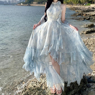 2026度假风新款浪漫印花度假荷叶边不规则挂脖连衣裙+开衫两件套