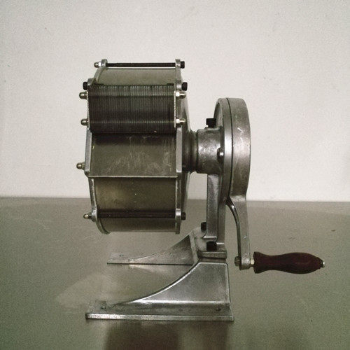 土豆切丝切片机饭店食堂家用切菜神器坚固耐用小巧玲珑金属不生锈在类目 厨房/烹饪用具, 厨用小工具/厨房储物, 多功能切菜器中 - 来自Buy2taobao.com提供专业的淘宝代购服务