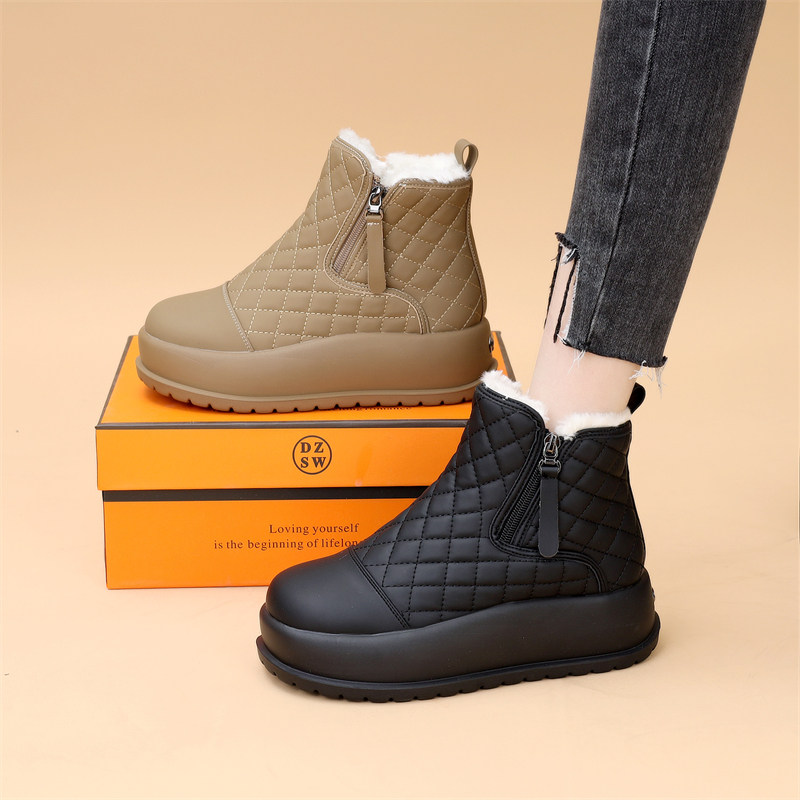 秋冬厚底雪地靴女防水防滑2025新款东北大棉鞋松糕洋气女短靴大码,女鞋,时尚雪地靴,淘宝优惠券,粉丝福利购,淘宝优惠卷