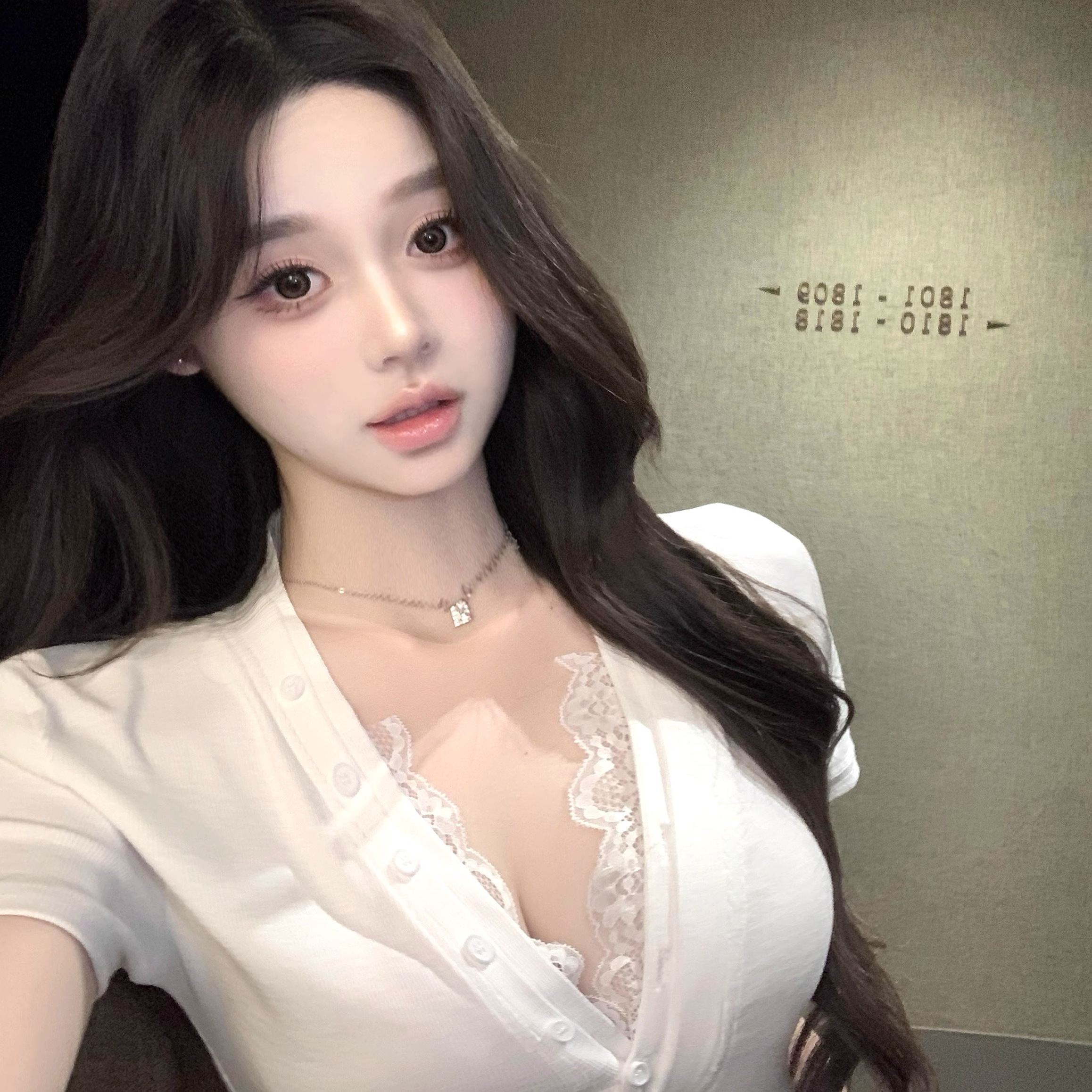 辣妹蕾丝拼接气质百搭短袖T恤女