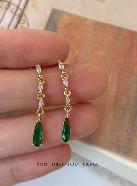 翡翠绿！复古显白水滴绿色锆石流苏耳钉女秋冬百搭蚊香盘耳夹耳饰