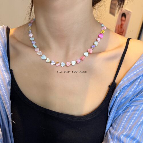 云岛有羊甜美彩色爱心贝母颈链潮