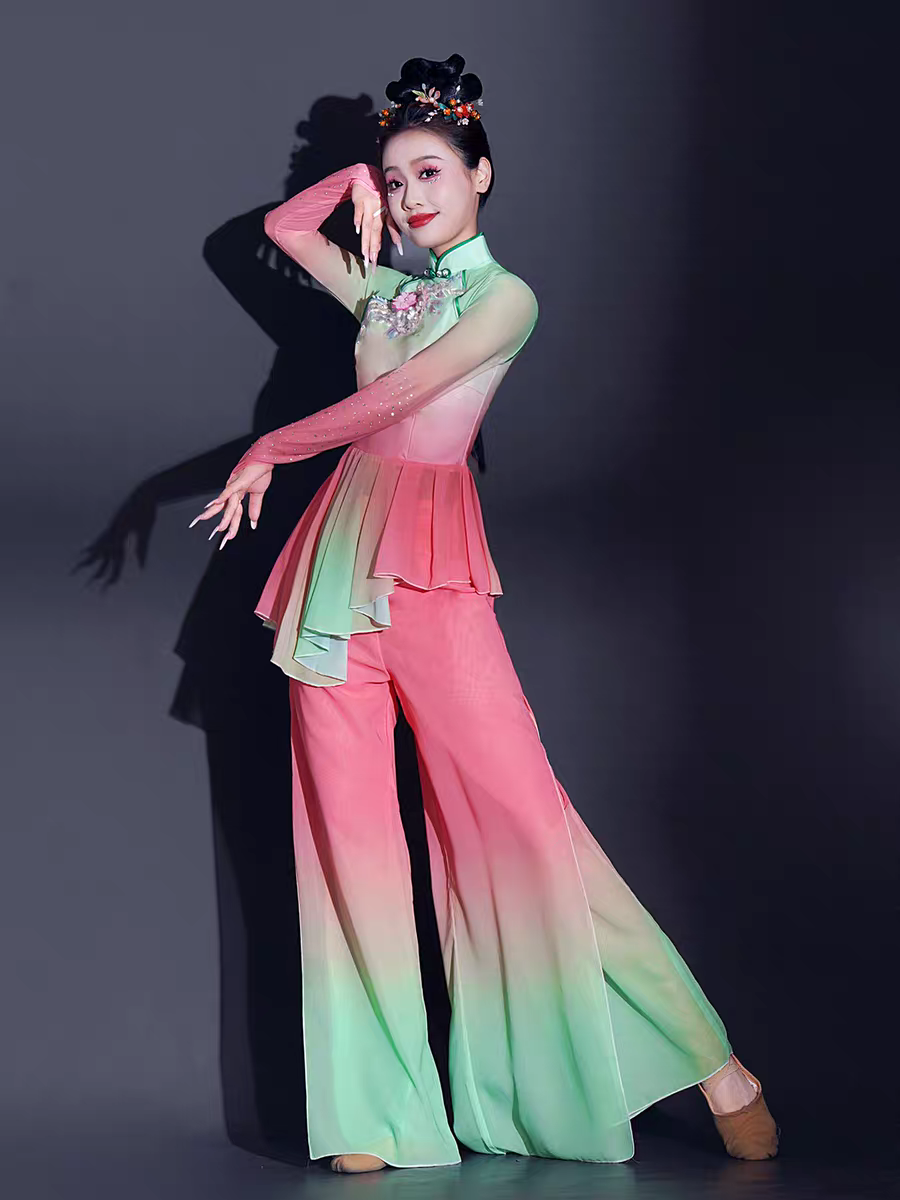 胶州秧歌服演出服女手绢舞蹈服套装古典广场舞飘逸艺考民族扇子舞
