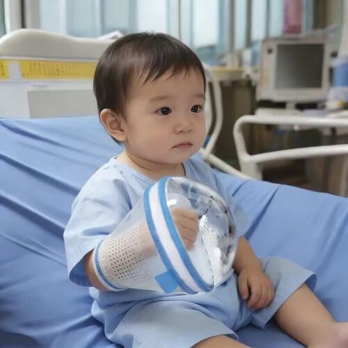 儿童防摔脱拔管约束带防抓挠固定腕掌护具球婴儿床防摔脱拔管约束