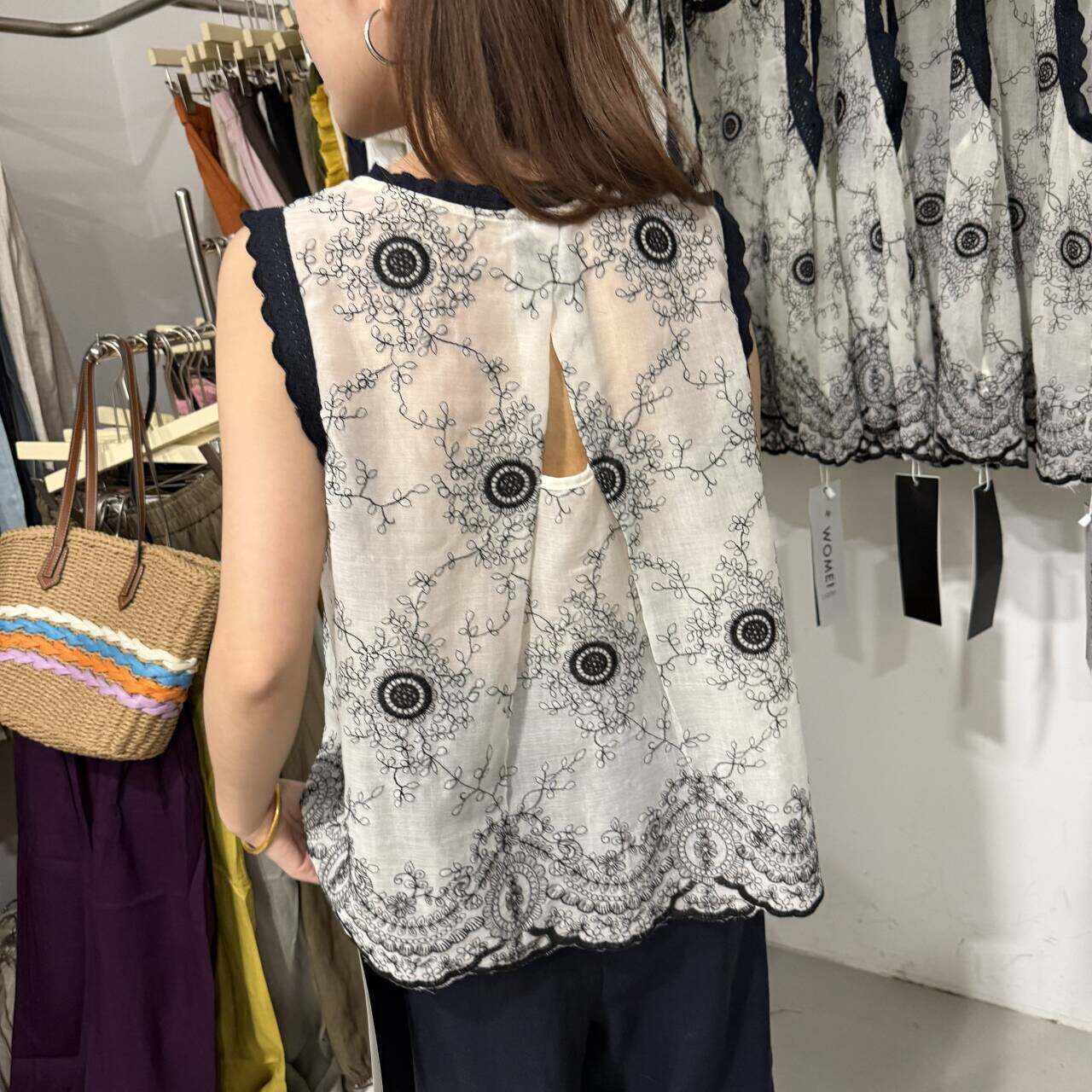 新款民族风印花上衣女2026夏季休闲百搭高级感流行别致无袖小衫潮