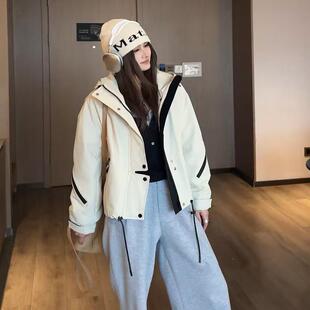 欧货潮牌时髦短款连帽工装羽绒服女保暖宽松休闲派克服2023新款冬