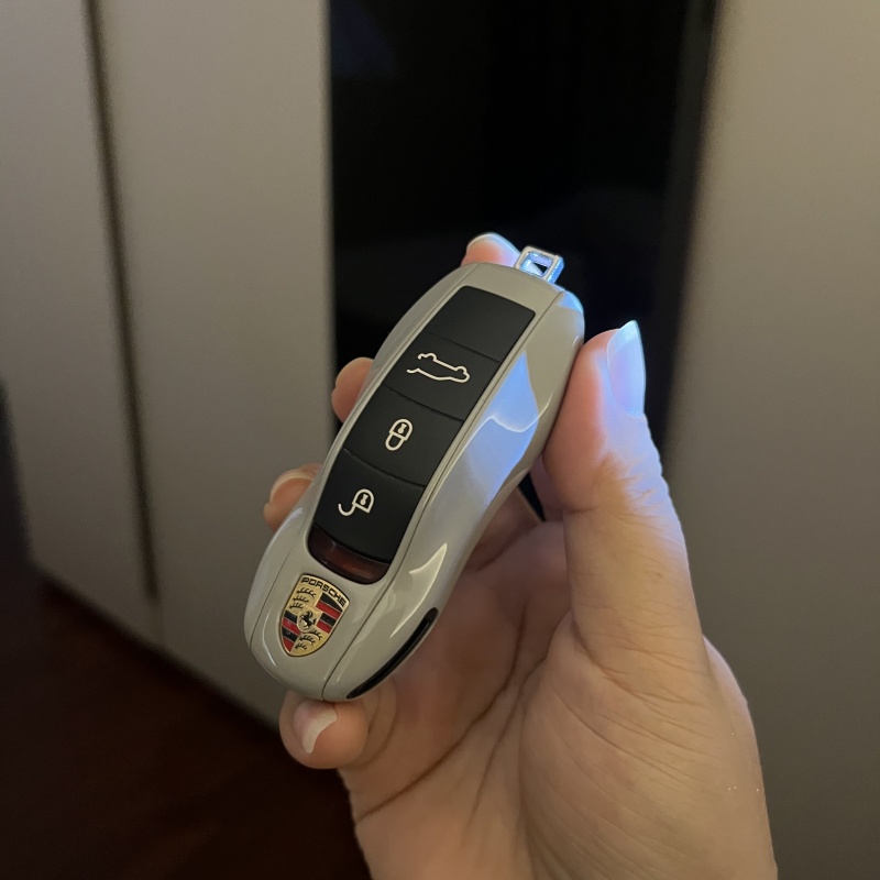 適用于保時捷鑰匙殼卡宴718macan帕拉梅拉taycan/911鑰匙套扣改裝