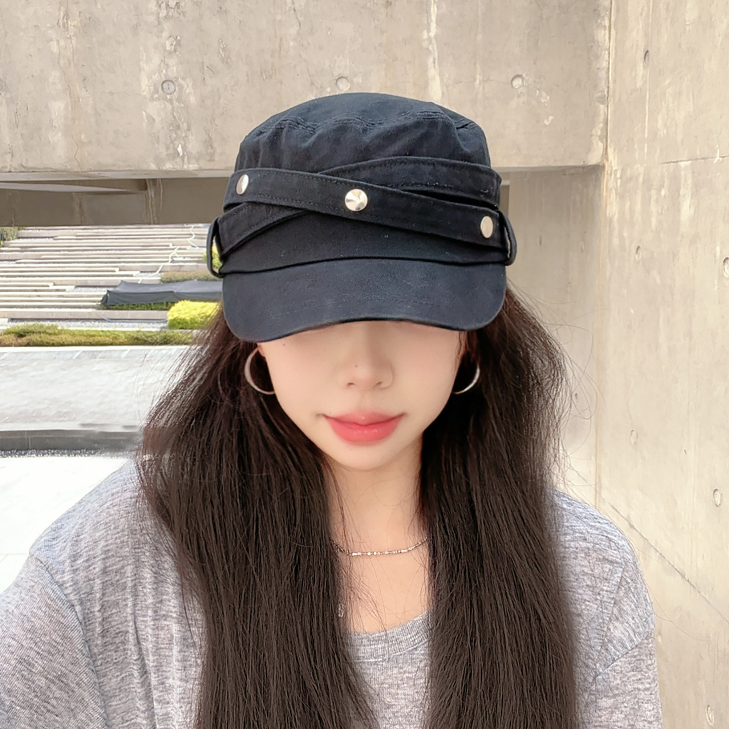 韩版金属铆钉平顶马术帽子女春季百搭复古气质英伦骑士帽鸭舌帽潮