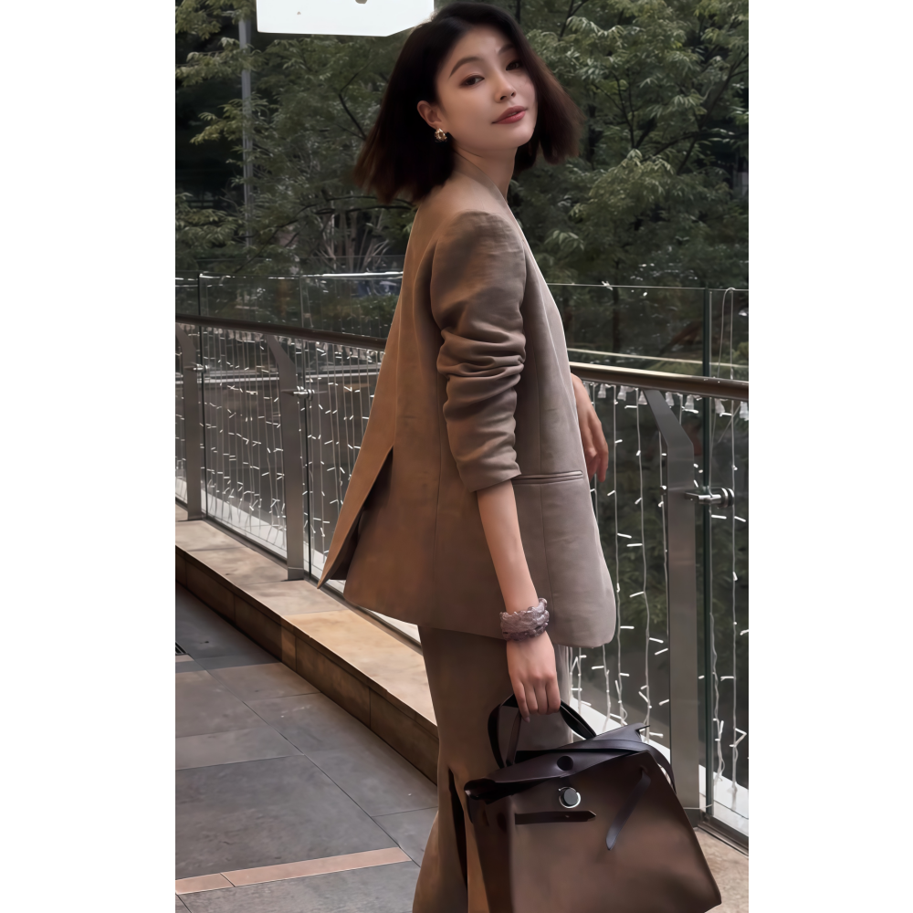 卡其色西装外套高腰半身裙两件套