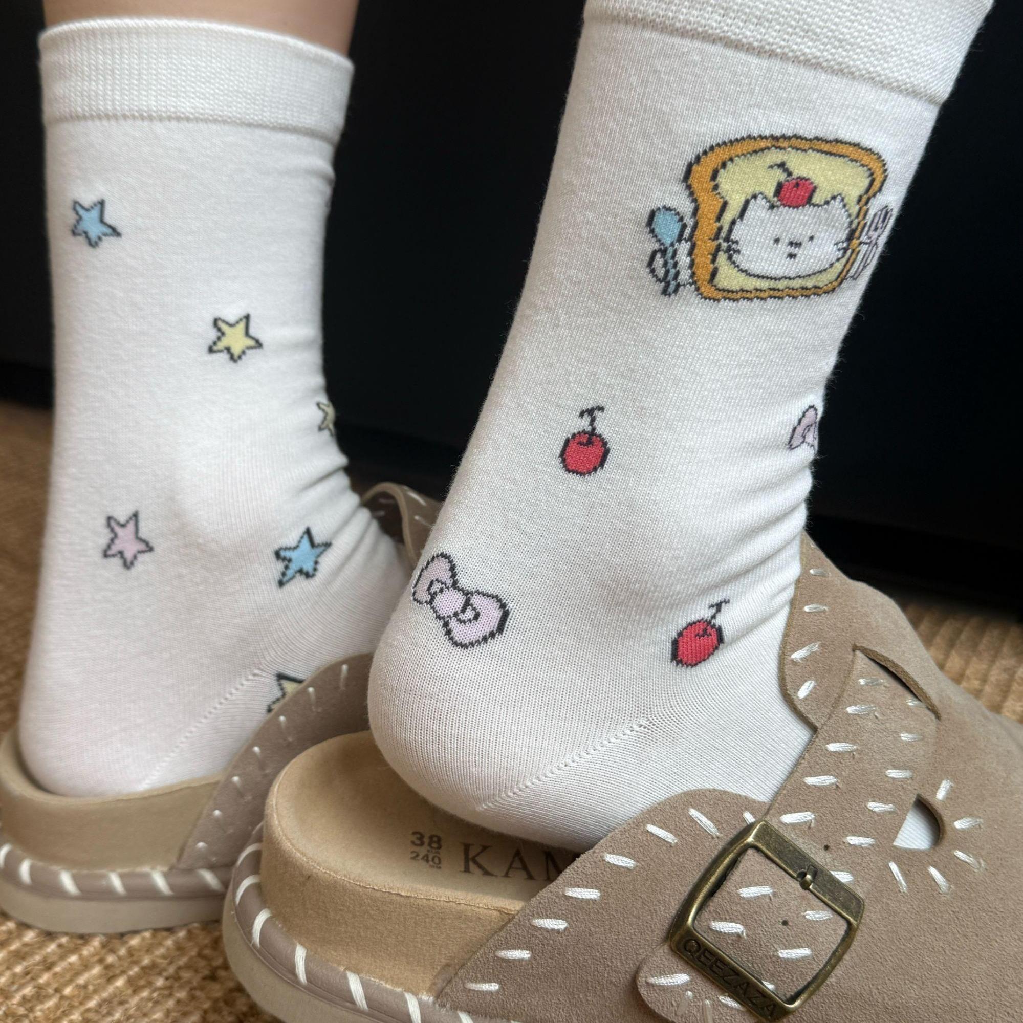 HelloKitty白色中筒袜ins风棉袜