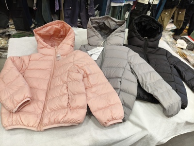 深秋冬年装 男童女童可亲子 黑色灰色粉色 连帽轻薄羽绒服外套429