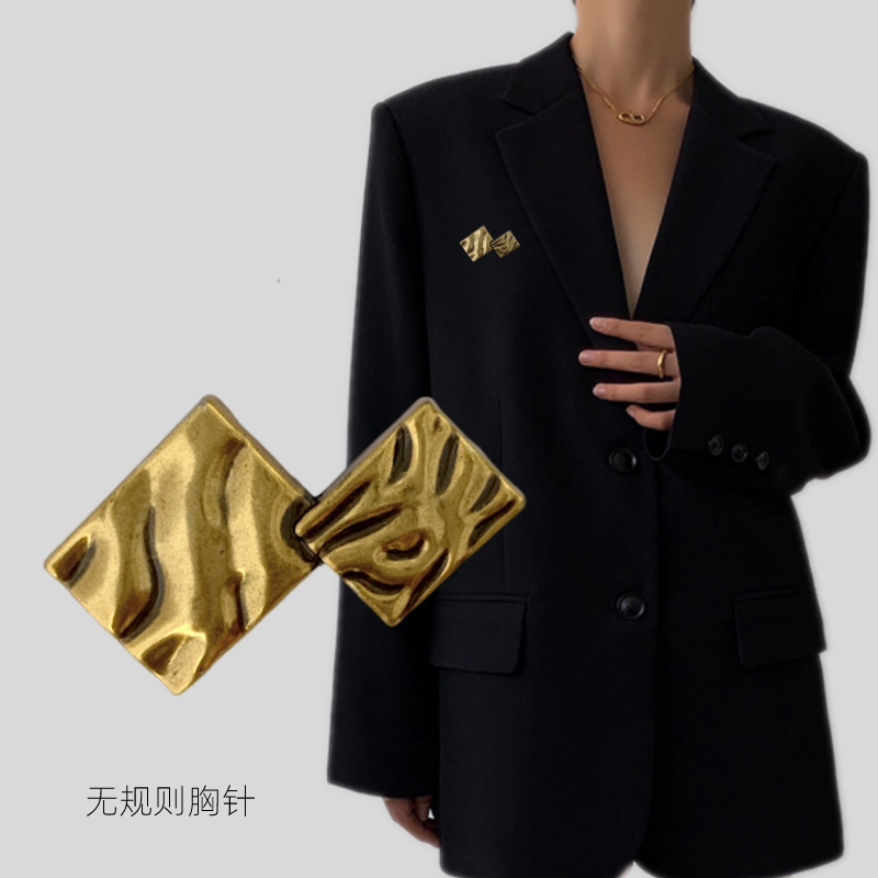 复古女西装胸针个性简约四方块别针ins潮西服徽章美式胸章小饰品
