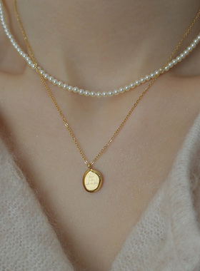 迷度14K镀金you are adorable字母项链几何圆牌锁骨链轻奢极简风