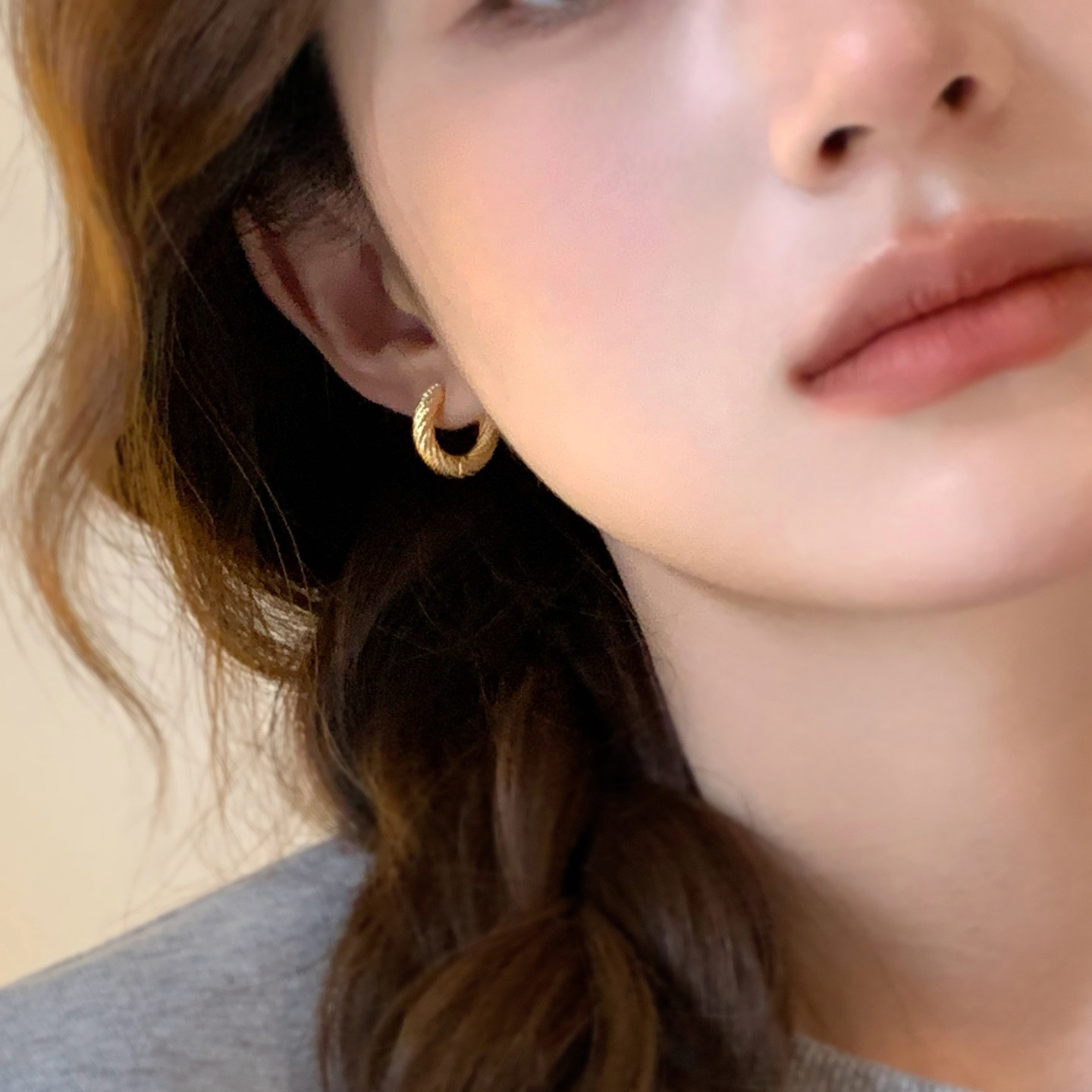迷度高级感复古麻花圆环金色耳环气质简约耳圈女时尚百搭圈圈ins