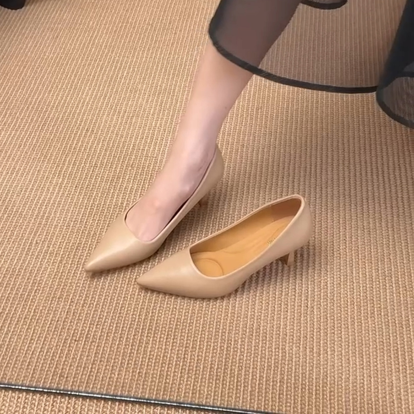 羊皮版~高跟鞋女春秋软皮浅口尖头中跟细跟单鞋女职业工作鞋通勤
