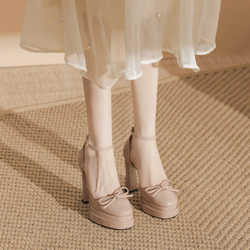 玛丽珍超高跟防水台裸色高跟鞋女粗跟蝴蝶结一字扣漆皮中空单鞋女