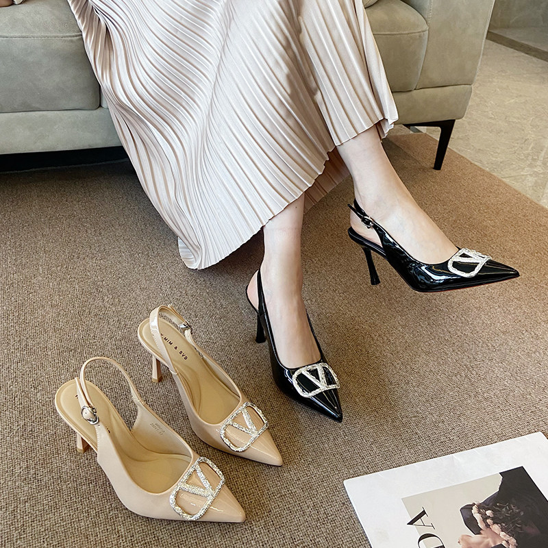 羊皮版~尖头黑色高跟鞋女2026新款不累脚性感御姐水钻V扣包头凉鞋