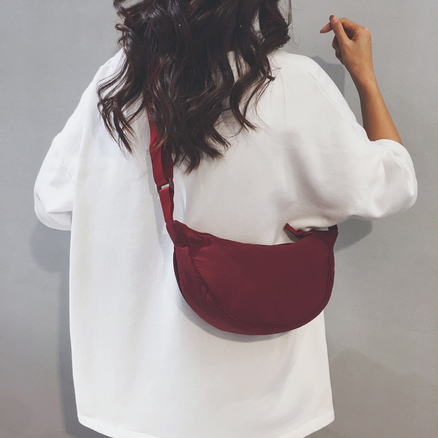 玲澜五色简约时尚秋冬斜挎饺子包