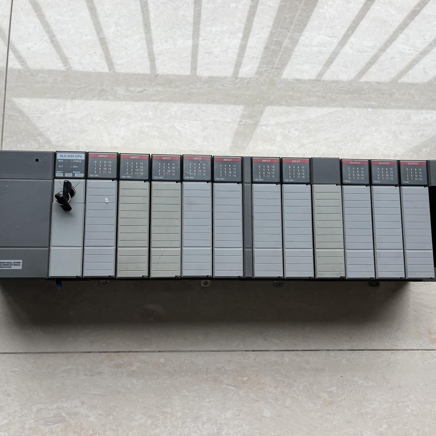 AB罗克韦尔PLC 拆机 成色见图 1747-L541