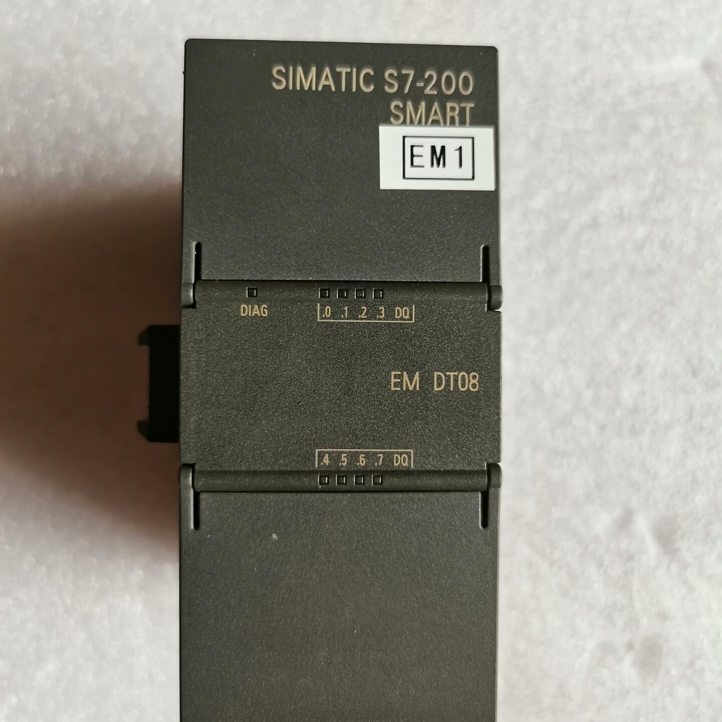 S7-200 SMART EM DT0