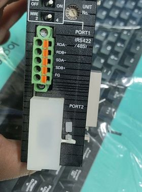 模块 CJ1W-SCU42 拆机 成色如图所示 功