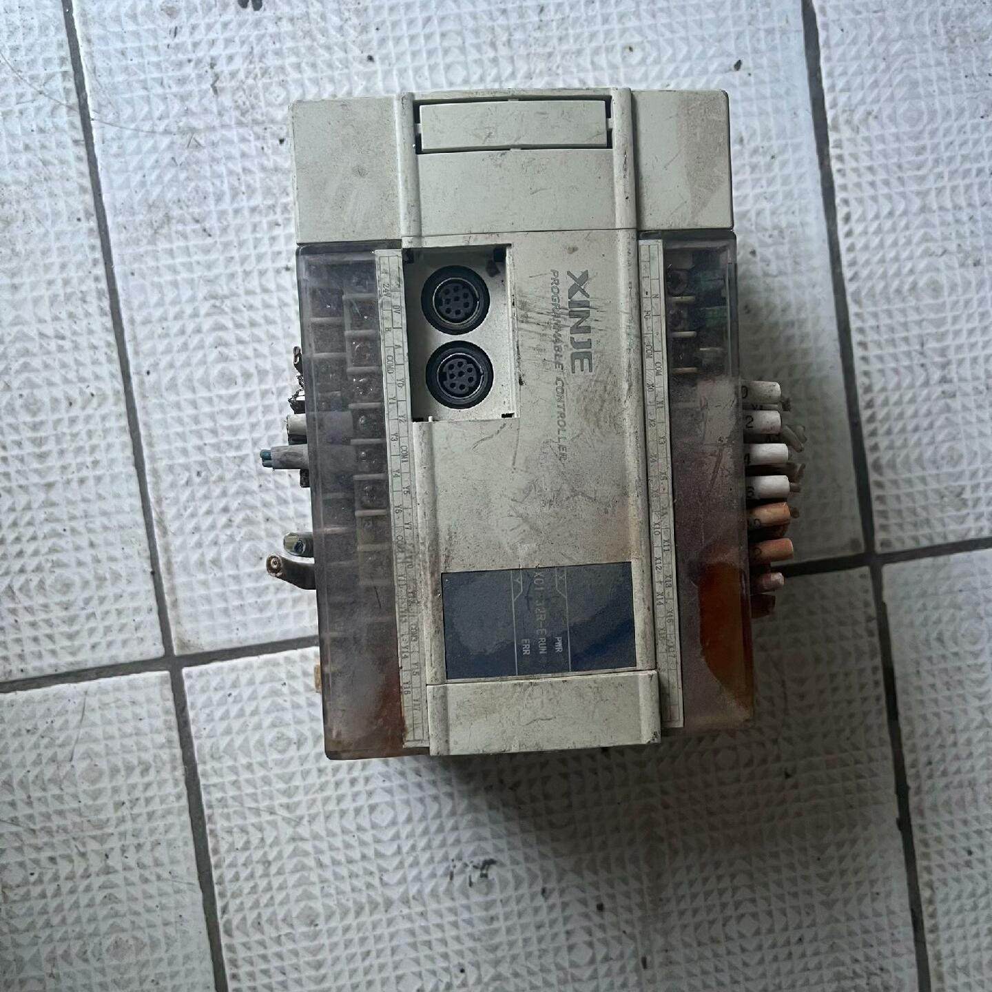 PLC XC1一32R一E 拆机 成色不好里面件有晃动不