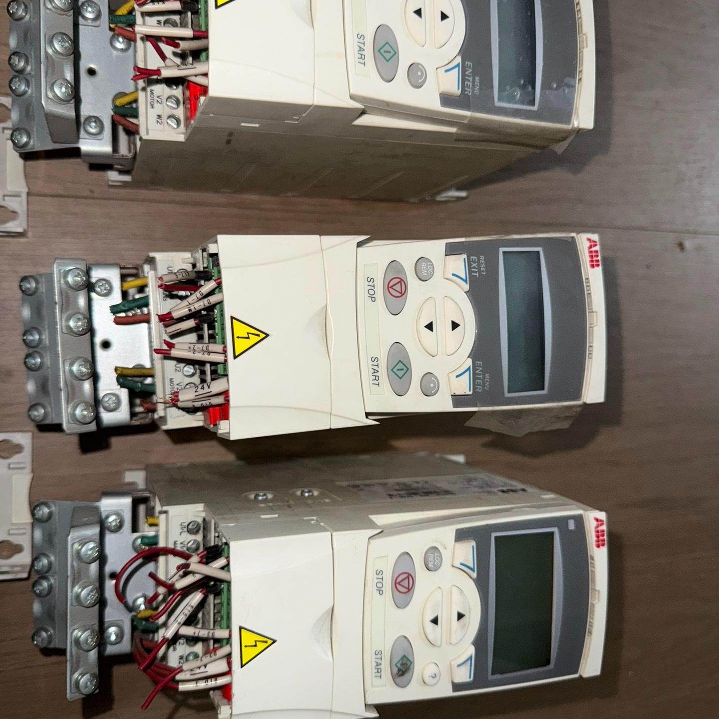 变频器 拆机变频器 1.5KW 型号ACS3