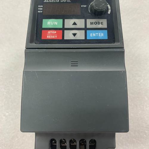 拆机台达变频器VFD007EL21A++0.75KW++38