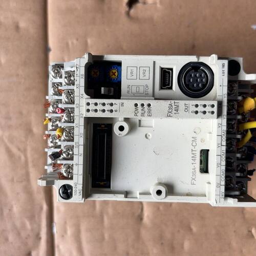 PLC FX3SA-14MT-CM