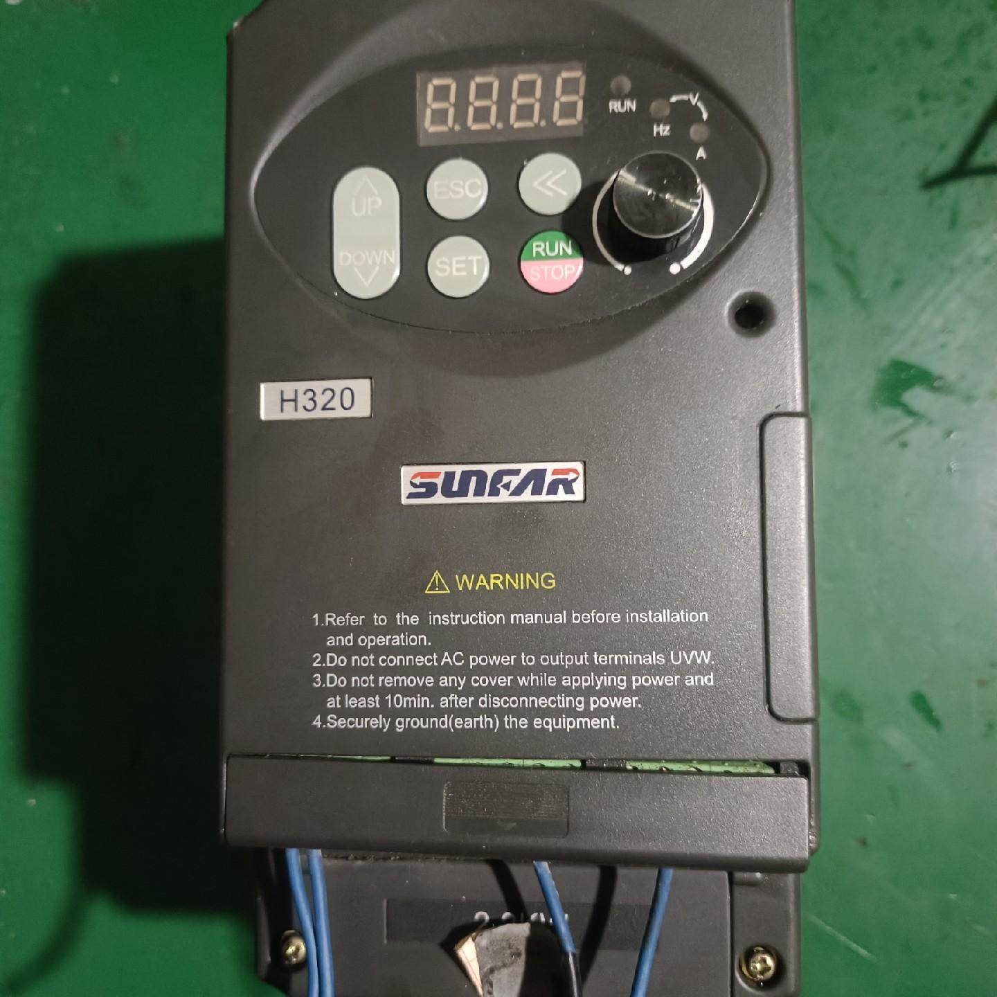 四方变频器C300A-2S0022L 2.2KW 2台 可以