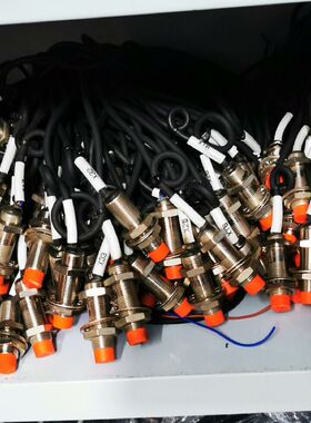 接近开关 LM F12N04