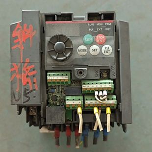 CHT 出变频器 2.2K D740 实物