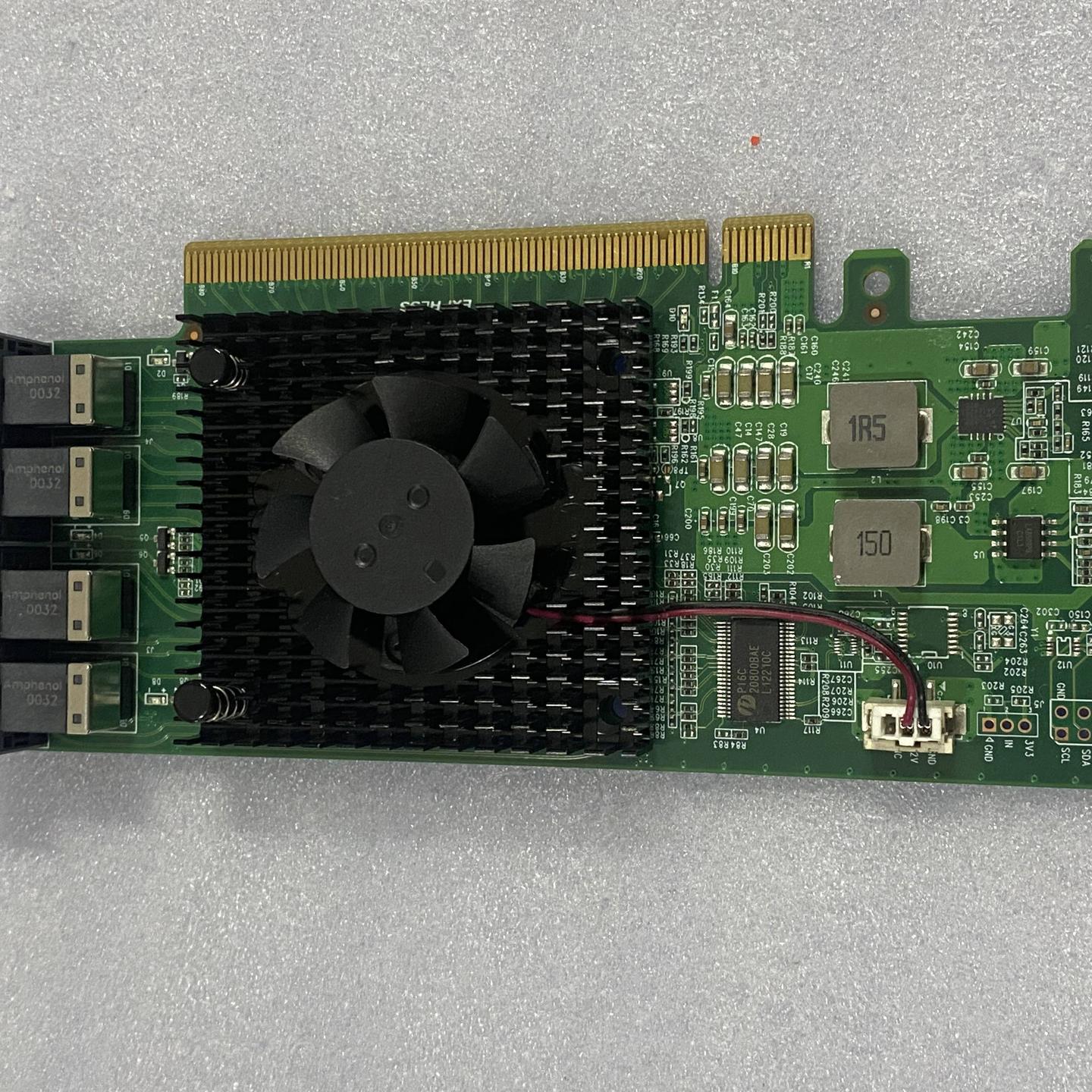 联瑞 LRNV9347-4I U.2 PCIe NVME SSD 4口SFF-8643 扩展卡