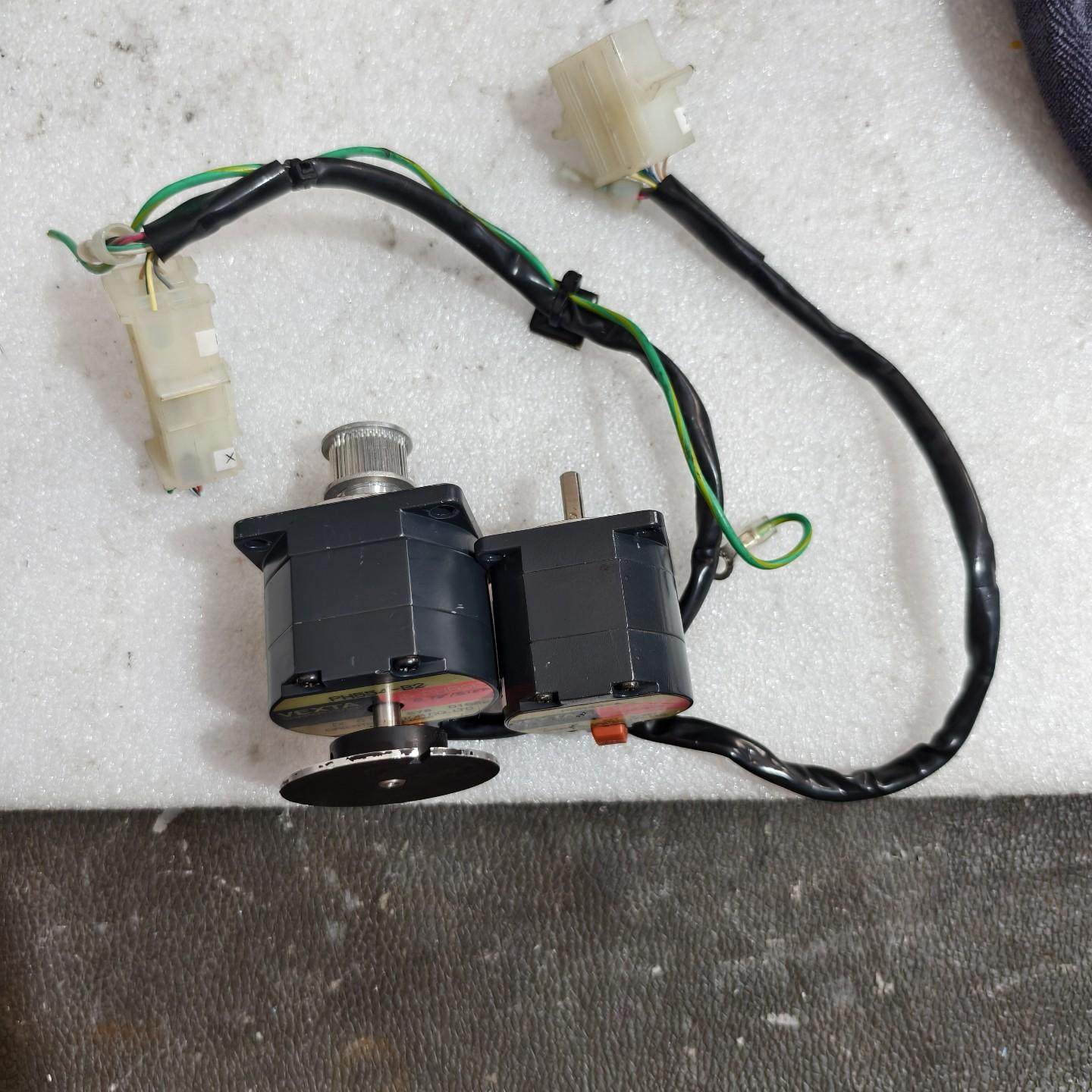 拆机VEXTA步进电机PH544-A和PH554-B2 日本