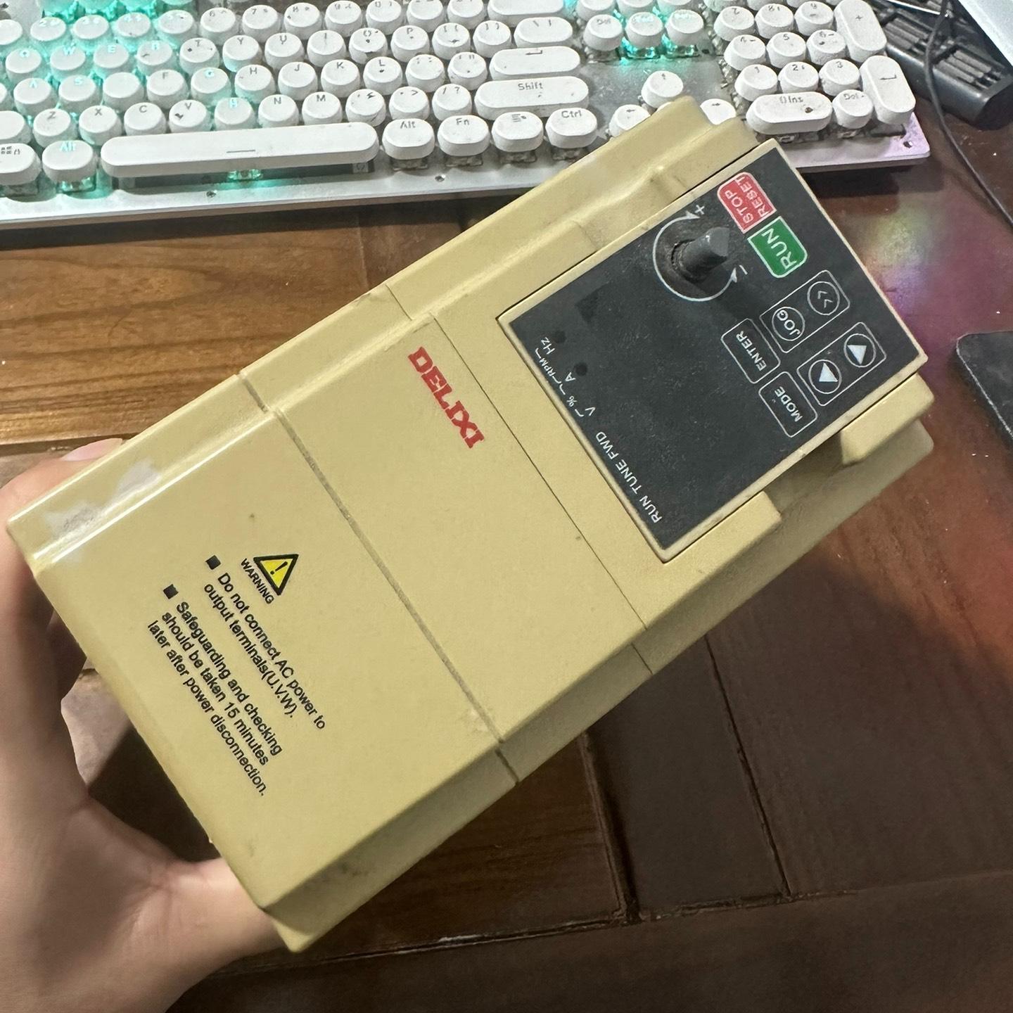 变频器CDI-EM60G1R5T4B