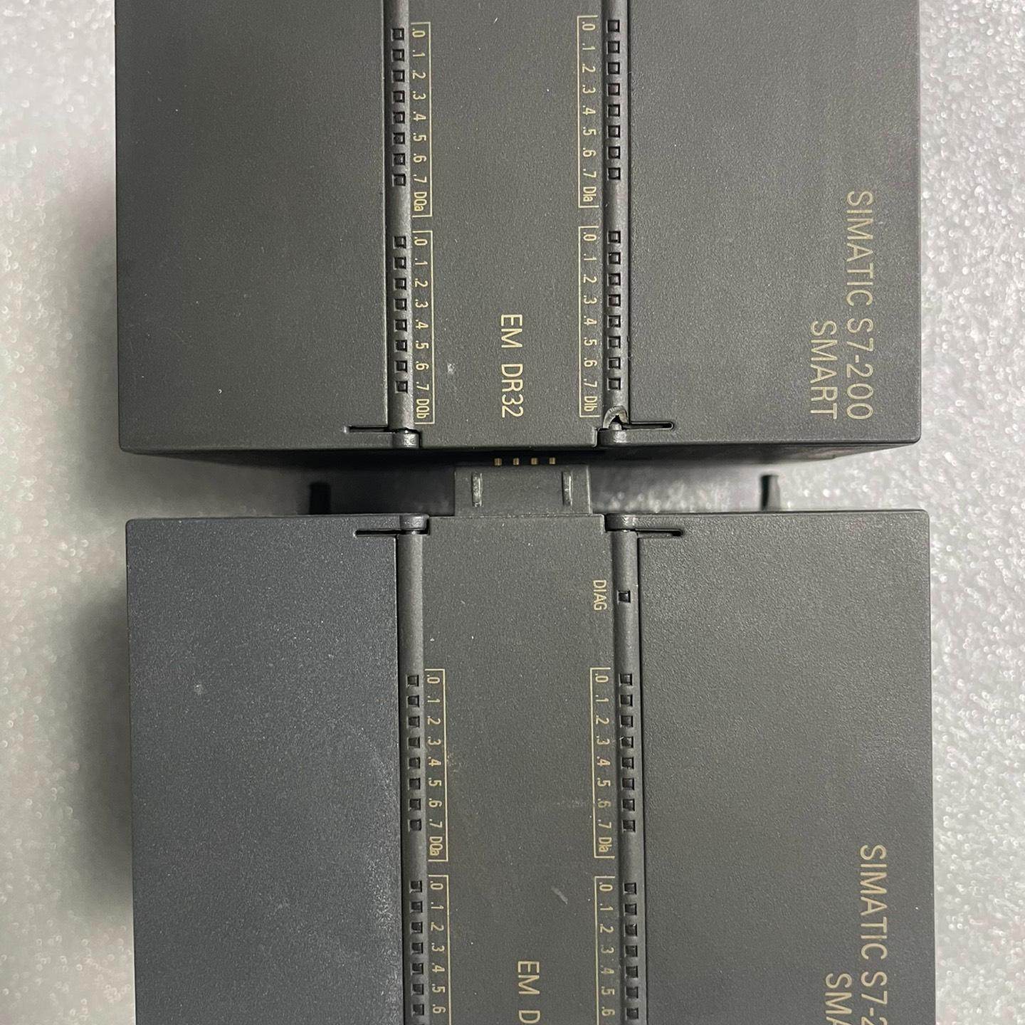 #PLC6ES7 288-2DR32-0AA0实物拍摄