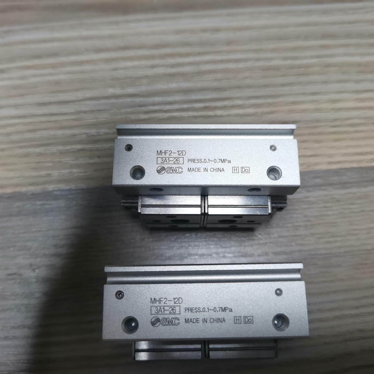 气缸 MHF2-12D  无 实物图