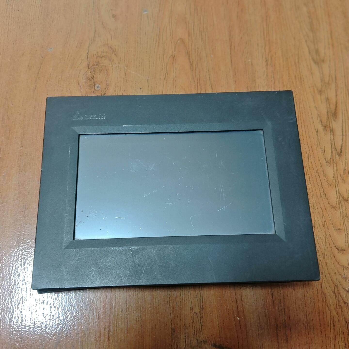 台达触摸屏DOP-B07S410 功能正常 成色为实图