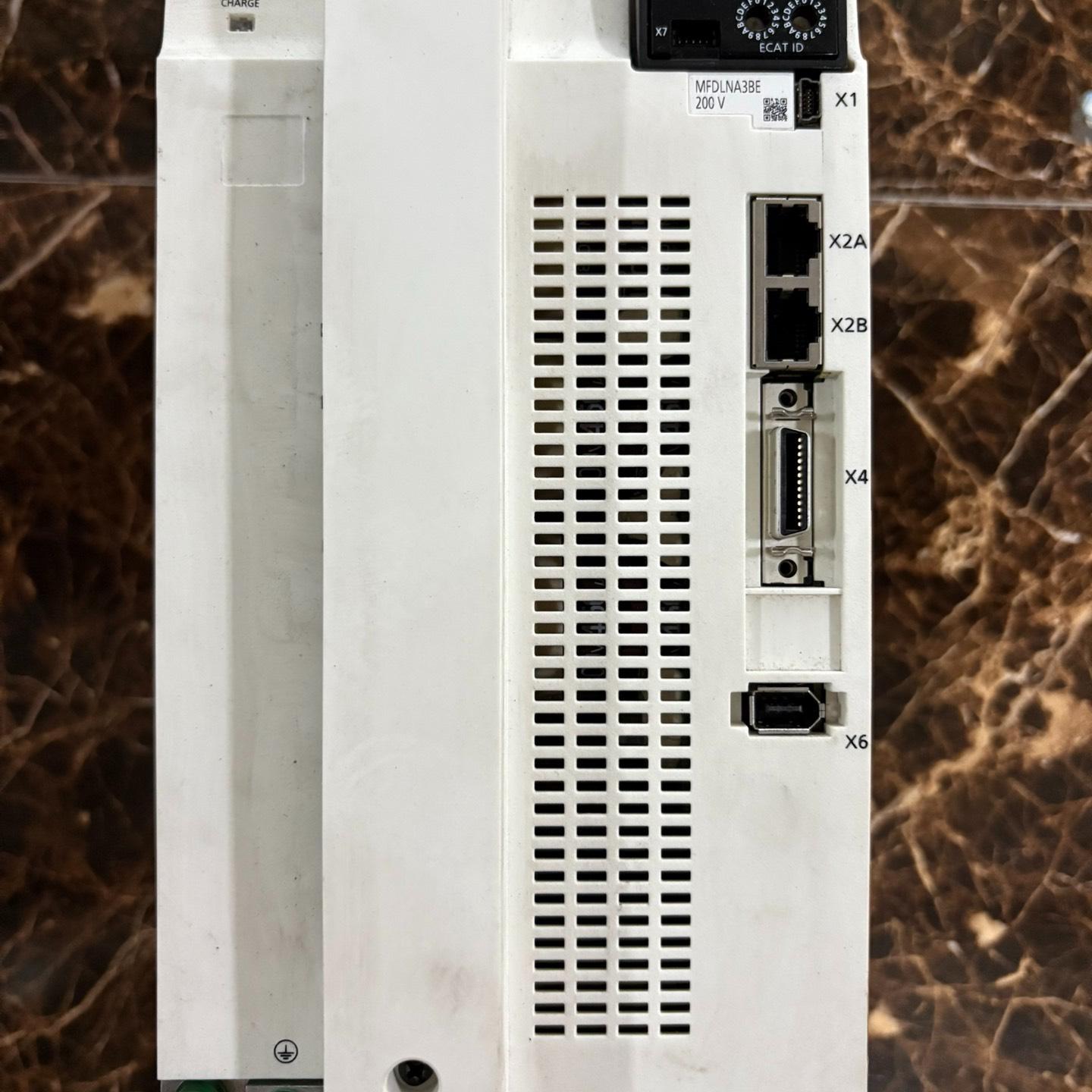 A6 MFDLNA3BE 3KW总线伺服驱动器