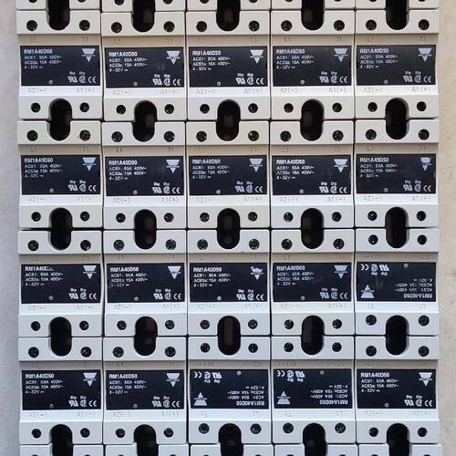瑞士佳乐固态继电器:RM1A40D50、4-32v≈。实物拍