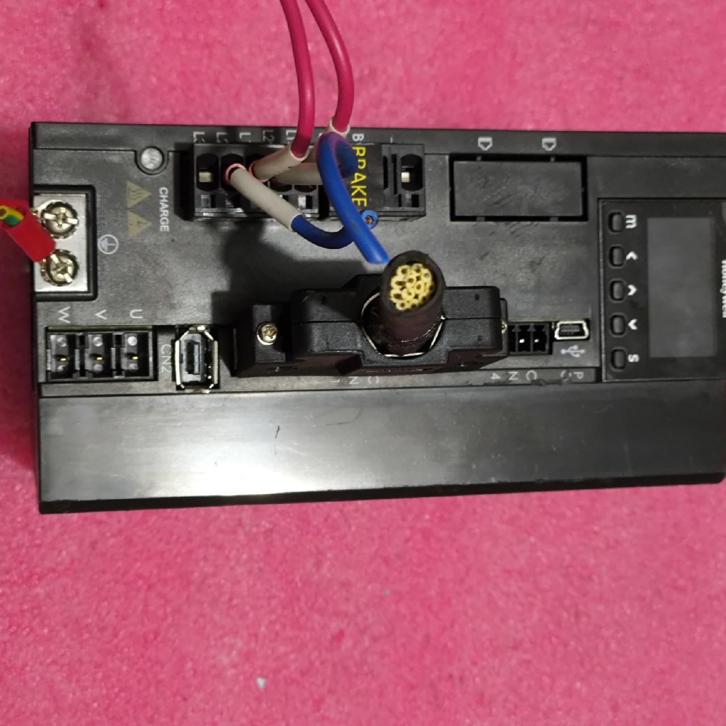 伺服驱动器 HS360-100-B