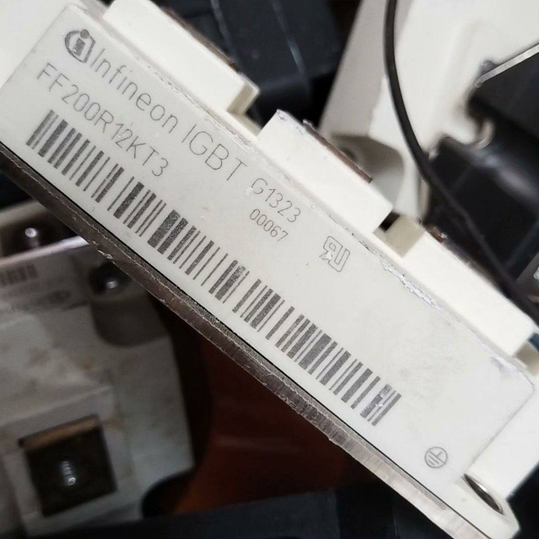 英飞凌模块FF200R12KT3现货供应 成色漂亮 功能包好